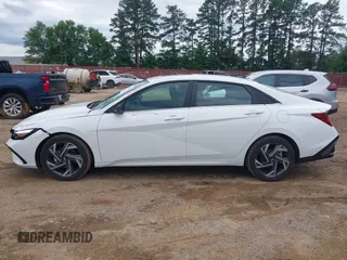 2024 Hyundai Elantra Limited with VIN KMHLP4DG5RU827792, listed as a IAAI auction lot 42179911 with 18,632 mi miles and . Bid and sale history available at DreamBid. Image 6.