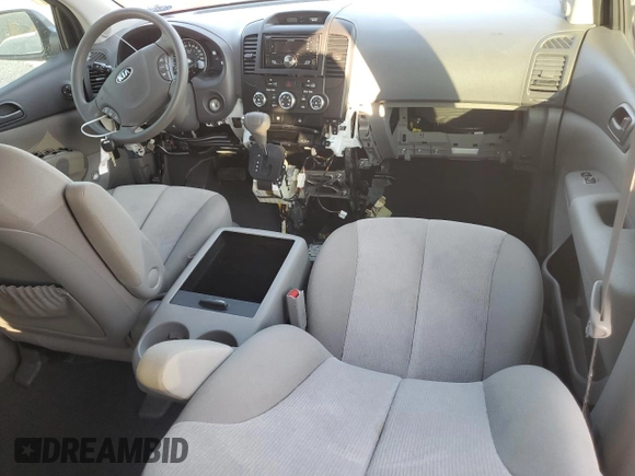 2014 Kia Sedona LX with VIN KNDMG4C77E6568411, listed as a Copart auction lot 77210434 with 36,145 mi miles and Salvage Title. Bid and sale history available at carsss.com. Image 8.