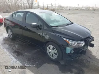2022 Nissan Versa S z VIN 3N1CN8DV2NL827465, wystawiony jako IAAI lot #41693112 z przebiegiem 43 918 mil mil oraz . Historia ofert i sprzedaży dostępna na DreamBid. Obrazek 1.