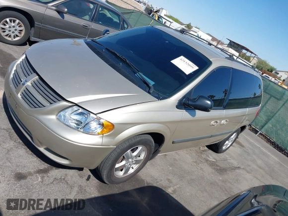 2005 Dodge Caravan SXT with VIN 1D4GP45R35B160641, listed as a IAAI auction lot 42132099 with 196,731 mi miles and . Bid and sale history available at carsss.com. Image 2.