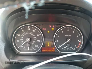 2008 BMW 1 Series 135i z VIN WBAUN93598VF54733, wystawiony jako Copart lot #59838075 z przebiegiem 169 177 mil mil oraz Szkoda całkowita • Salvage title. Historia ofert i sprzedaży dostępna na DreamBid. Obrazek 9.