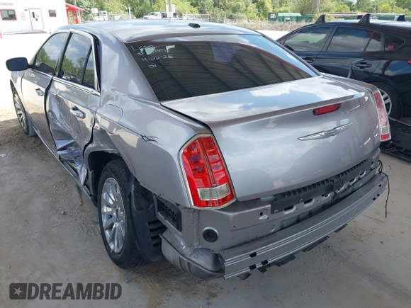 2013 Chrysler 300 z VIN 2C3CCAAG8DH632529, wystawiony jako IAAI lot #42170132 z przebiegiem 84 496 mil mil oraz . Historia ofert i sprzedaży dostępna na DreamBid. Obrazek 3.