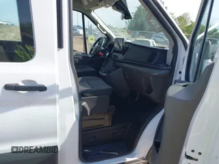 2022 Ford Transit Passenger XL with VIN 1FBAX2X8XNKA29271, listed as a IAAI auction lot 41987994 with 81,961 mi miles and . Bid and sale history available at DreamBid. Image 5.