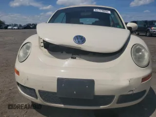 2008 Volkswagen Beetle SE with VIN 3VWRG31Y68M406704, listed as a Copart auction lot 61774055 with 116,793 mi miles and Salvage title. Bid and sale history available at DreamBid. Image 5.
