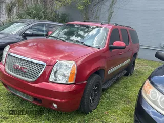 2013 GMC Yukon XL SLT with VIN 1GKS1KE05DR338106, listed as a Copart auction lot 52931115 with 204,462 mi miles and Clean Title. Bid and sale history available at carsss.com. Image 2.