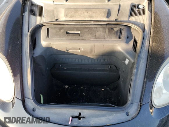 2005 Porsche Boxster z VIN WP0CA29885U711749, wystawiony jako Copart lot #84301684 z przebiegiem 272 856 mil mil oraz Szkoda całkowita • Salvage title. Historia ofert i sprzedaży dostępna na DreamBid. Obrazek 11.