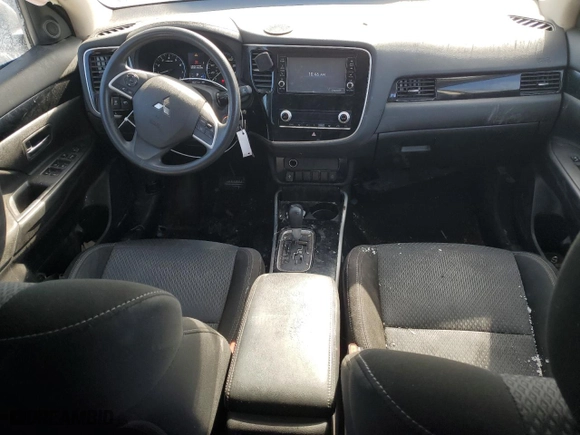 2020 Mitsubishi Outlander ES with VIN JA4AD2A37LZ017577, listed as a Copart auction lot 45667175 with 118,257 mi miles and Salvage Title. Bid and sale history available at carsss.com. Image 8.