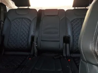 2022 Audi SQ7 Premium Plus z VIN WA1AWBF77ND000641, wystawiony jako Copart lot #78383883 z przebiegiem 54 759 mil mil oraz . Historia ofert i sprzedaży dostępna na DreamBid. Obrazek 10.
