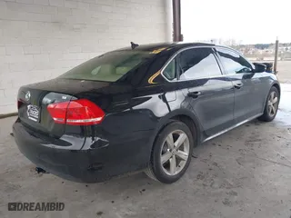 2013 Volkswagen Passat SE with VIN 1VWBP7A34DC111271, listed as a IAAI auction lot 41713195 with 91,280 mi miles. Bid and sale history available at carsss.com. Image 4.
