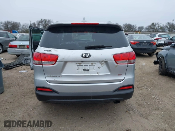 2018 Kia Sorento LX with VIN 5XYPG4A35JG378093, listed as a IAAI auction lot 41602165 with 61,247 mi miles. Bid and sale history available at carsss.com. Image 17.