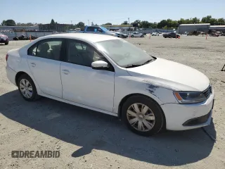 2011 Volkswagen Jetta SE with VIN 3VWDZ7AJ8BM360976, listed as a Copart auction lot 62428185 with 234,172 mi miles and Clean title. Bid and sale history available at DreamBid. Image 4.