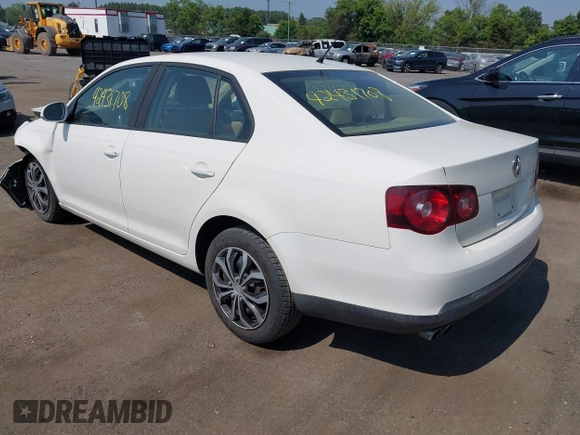 2008 Volkswagen Jetta S with VIN 3VWJZ71K08M131499, listed as a IAAI auction lot 42431708 with 90,512 mi miles and . Bid and sale history available at DreamBid. Image 3.