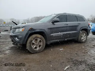2014 Jeep Grand Cherokee Laredo with VIN 1C4RJFAG7EC421660, listed as a Copart auction lot 45342605 with 194,478 mi miles and Salvage Title. Bid and sale history available at carsss.com. Image 1.