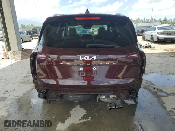 2022 Kia Telluride SX with VIN 5XYP54HC7NG281592, listed as a Copart auction lot 61362775 with 30,821 mi miles and Salvage title. Bid and sale history available at DreamBid. Image 6.