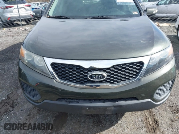 2012 Kia Sorento LX with VIN 5XYKTDA27CG227093, listed as a IAAI auction lot 41503291 with 206,924 mi miles. Bid and sale history available at carsss.com. Image 6.