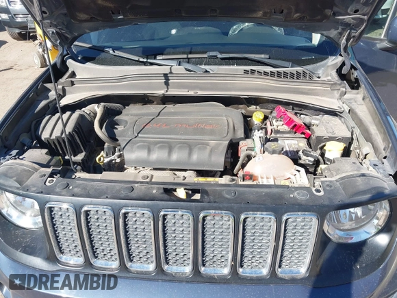 2020 Jeep Renegade Latitude with VIN ZACNJABB4LPL84593, listed as a IAAI auction lot 41645340 with 60,184 mi miles and . Bid and sale history available at DreamBid. Image 10.