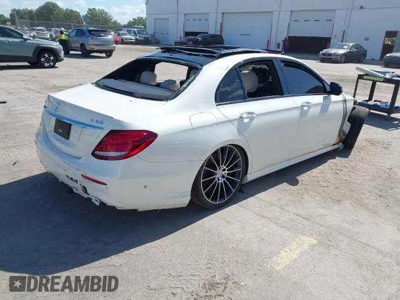 2019 Mercedes-Benz E 53 AMG with VIN WDDZF6BB4KA572666, listed as a IAAI auction lot 42500611 with Not provided miles and . Bid and sale history available at DreamBid. Image 4.