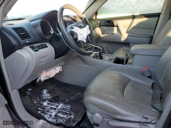 2011 Toyota Highlander with VIN 5TDBK3EH7BS053667, listed as a Copart auction lot 82446274 with 198,690 mi miles and Salvage Title. Bid and sale history available at carsss.com. Image 7.