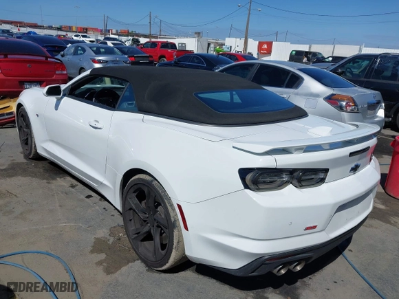 2024 Chevrolet Camaro 2SS with VIN 1G1FH3D73R0102068, listed as a IAAI auction lot 41764203 with 10,024 mi miles. Bid and sale history available at carsss.com. Image 3.