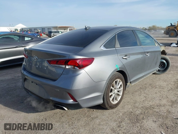 2019 Hyundai Sonata SE with VIN 5NPE24AF0KH774328, listed as a IAAI auction lot 41083370 with 84,196 mi miles and . Bid and sale history available at carsss.com. Image 4.