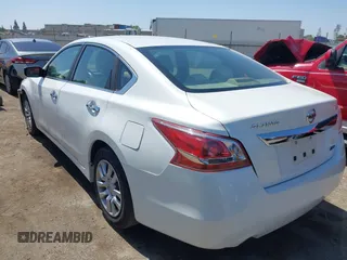 2013 Nissan Altima SV with VIN 1N4AL3APXDC102487, listed as a IAAI auction lot 42179813 with 120,218 mi miles and . Bid and sale history available at carsss.com. Image 3.