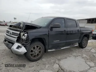 2017 Toyota Tundra 2WD SR5 with VIN 5TFEM5F17HX110313, listed as a Copart auction lot 48228565 with 82,664 mi miles and Salvage Title. Bid and sale history available at carsss.com. Image 1.
