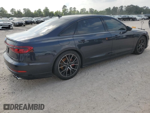 2020 Audi S8 z VIN WAU8SAF82LN003857, wystawiony jako Copart lot #56081794 z przebiegiem 11 298 mil mil oraz Szkody całkowita. Historia ofert i sprzedaży dostępna na DreamBid. Obrazek 3.