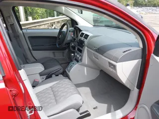 2007 Dodge Caliber SXT z VIN 1B3HB48B17D113213, wystawiony jako IAAI lot #42274271 z przebiegiem 154 864 mil mil oraz . Historia ofert i sprzedaży dostępna na DreamBid. Obrazek 5.