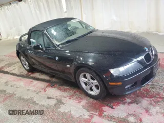 2001 BMW Z3 2.5 z VIN WBACN33421LK46222, wystawiony jako Copart lot #55395215 z przebiegiem 148 123 mil mil oraz Szkody całkowita. Historia ofert i sprzedaży dostępna na DreamBid. Obrazek 4.
