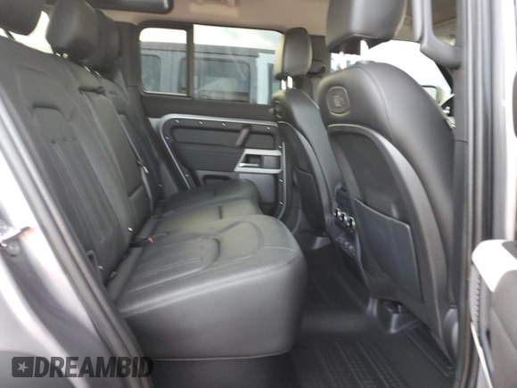 2021 Land Rover Defender SE z VIN SALEP7RU0M2049735, wystawiony jako Copart lot #73704894 z przebiegiem Nie podano mil oraz Szkoda całkowita • Salvage title. Historia ofert i sprzedaży dostępna na DreamBid. Obrazek 11.