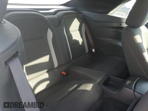2019 Chevrolet Camaro 1LT with VIN 1G1FB3DX6K0143303, listed as a Copart auction lot 86147484 with 91,846 mi miles and Salvage Title. Bid and sale history available at carsss.com. Image 10.