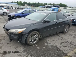 2017 Toyota Camry XLE z VIN 4T1BF1FK4HU440566, wystawiony jako Copart lot #60998205 z przebiegiem 108 935 mil mil oraz Szkoda całkowita • Salvage title. Historia ofert i sprzedaży dostępna na DreamBid. Obrazek 1.