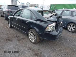 2009 Volvo S40 2.4L z VIN YV1MS390692463515, wystawiony jako IAAI lot #41977823 z przebiegiem 75 899 mil mil oraz . Historia ofert i sprzedaży dostępna na DreamBid. Obrazek 3.