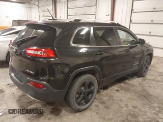 2015 Jeep Cherokee Limited z VIN 1C4PJMDB8FW719324, wystawiony jako IAAI lot #41786862 z przebiegiem 72 053 mil mil oraz . Historia ofert i sprzedaży dostępna na DreamBid. Obrazek 4.