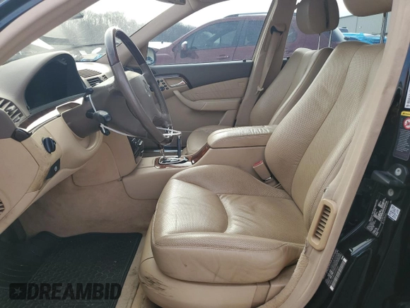 2004 Mercedes-Benz S 500 z VIN WDBNG75J84A409566, wystawiony jako Copart lot #85411474 z przebiegiem 153 208 mil mil oraz Czysty tytuł • Clean title. Historia ofert i sprzedaży dostępna na DreamBid. Obrazek 7.