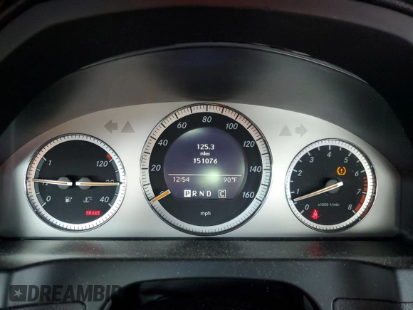 2008 Mercedes-Benz C 300 Sport z VIN WDDGF54X68F076421, wystawiony jako Copart lot #62546235 z przebiegiem 151 076 mil mil oraz Szkoda całkowita • Salvage title. Historia ofert i sprzedaży dostępna na DreamBid. Obrazek 9.