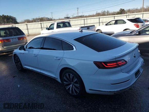 2019 Volkswagen Arteon SE z VIN WVWBR7AN1KE008471, wystawiony jako Copart lot #82683453 z przebiegiem 64 136 mil mil oraz . Historia ofert i sprzedaży dostępna na DreamBid. Obrazek 2.