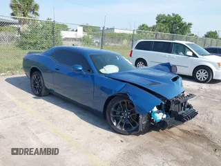 2023 Dodge Challenger R/T Scat Pack z VIN 2C3CDZFJ0PH645344, wystawiony jako IAAI lot #42191431 z przebiegiem 23 248 mil mil oraz . Historia ofert i sprzedaży dostępna na DreamBid. Obrazek 1.
