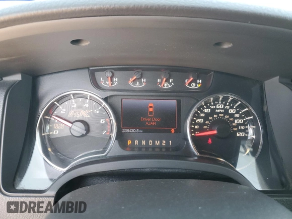 2012 Ford F-150 XL z VIN 1FTFW1CFXCFB08562, wystawiony jako Copart lot #56831465 z przebiegiem 238 430 mil mil oraz Szkody całkowita. Historia ofert i sprzedaży dostępna na DreamBid. Obrazek 9.