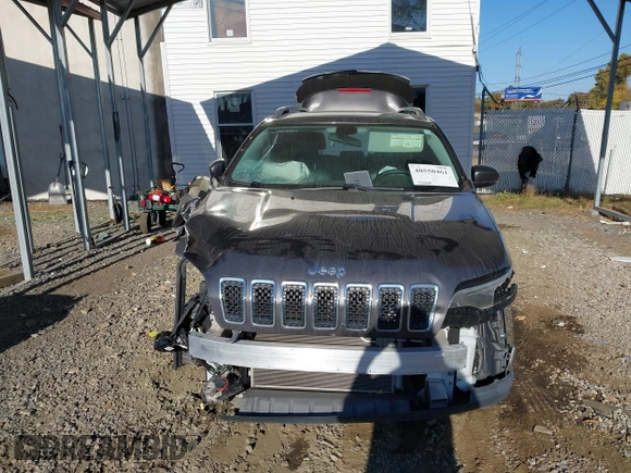 2019 Jeep Cherokee Latitude Plus with VIN 1C4PJMLB1KD101186, listed as a IAAI auction lot 40550461 with 73,986 mi miles. Bid and sale history available at carsss.com. Image 13.