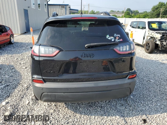 2020 Jeep Cherokee Latitude Plus z VIN 1C4PJMLB8LD584239, wystawiony jako Copart lot #63811215 z przebiegiem Nie podano mil oraz Szkoda całkowita • Salvage title. Historia ofert i sprzedaży dostępna na DreamBid. Obrazek 6.