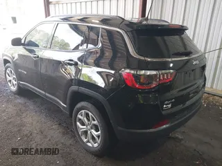 2024 Jeep Compass Latitude with VIN 3C4NJDBNXRT101453, listed as a IAAI auction lot 42016404 with 3,739 mi miles and . Bid and sale history available at carsss.com. Image 3.