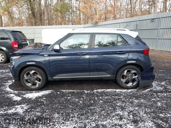 2024 Hyundai Venue SEL with VIN KMHRC8A39RU285918, listed as a IAAI auction lot 41480084 with 4,824 mi miles and . Bid and sale history available at DreamBid. Image 14.