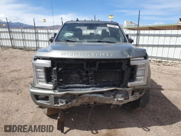 2019 Ford F-350 XL with VIN 1FT8W3BT0KEE83554, listed as a Copart auction lot 48820865 with 198,408 mi miles and Salvage Title. Bid and sale history available at DreamBid. Image 5.
