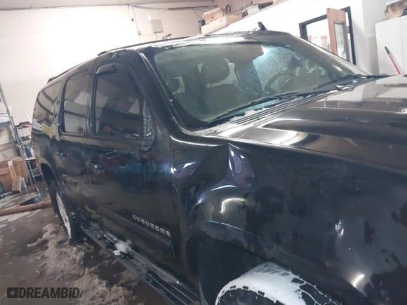 2010 Chevrolet Suburban LT with VIN 1GNUKJE33AR236764, listed as a IAAI auction lot 41447407 with 246,865 mi miles. Bid and sale history available at carsss.com. Image 6.