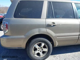 2008 Honda Pilot EX-L with VIN 5FNYF18778B052859, listed as a IAAI auction lot 41695095 with 249,207 mi miles. Bid and sale history available at carsss.com. Image 14.