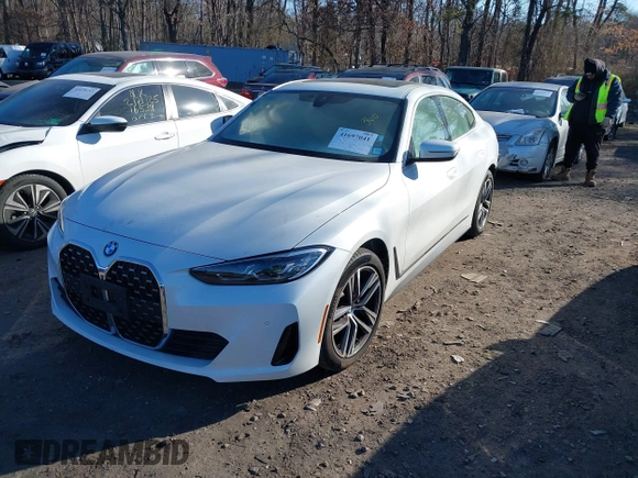 2024 BMW 4 Series 430i xDrive with VIN WBA73AV09RFP80673, listed as a IAAI auction lot 41697041 with 9,245 mi miles. Bid and sale history available at carsss.com. Image 2.