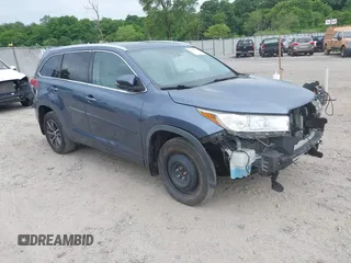 2018 Toyota Highlander SE with VIN 5TDJZRFHXJS879100, listed as a IAAI auction lot 42461433 with 118,286 mi miles and . Bid and sale history available at DreamBid. Image 1.