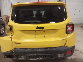 2017 Jeep Renegade Latitude with VIN ZACCJBBBXHPE75052, listed as a IAAI auction lot 41478966 with 100,663 mi miles. Bid and sale history available at carsss.com. Image 16.