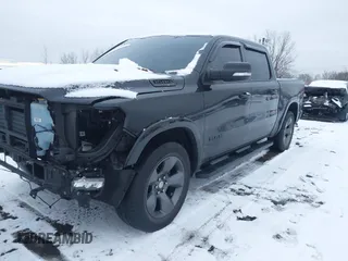 2020 Ram 1500 Big Horn z VIN 1C6RRFFG7LN285301, wystawiony jako IAAI lot #41241988 z przebiegiem 89 567 mil mil oraz . Historia ofert i sprzedaży dostępna na DreamBid. Obrazek 2.